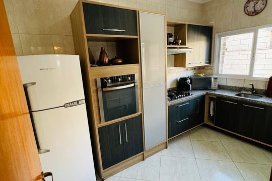 Cozinha de casa à venda com 3 quartos, 240m² em Jardim Itu, Porto Alegre