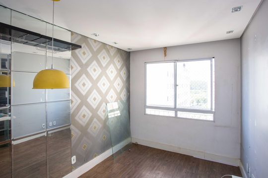 Apartamento à venda com 2 quartos, 44m² em Canhema, Diadema
