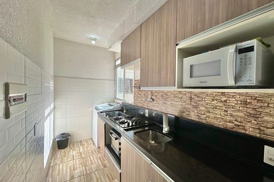 Cozinha de apartamento à venda com 2 quartos, 40m² em Santos Dumont, São Leopoldo
