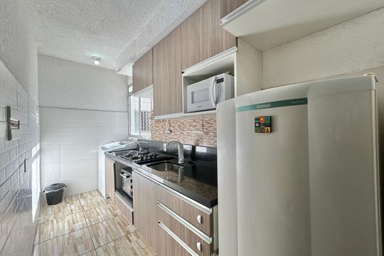 Cozinha de apartamento à venda com 2 quartos, 40m² em Santos Dumont, São Leopoldo