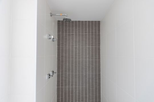Banheiro de kitnet/studio para alugar com 1 quarto, 33m² em Brooklin, São Paulo