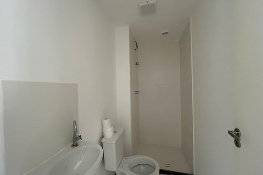 Banheiro de apartamento para alugar com 2 quartos, 34m² em Vila Pereira Barreto, São Paulo