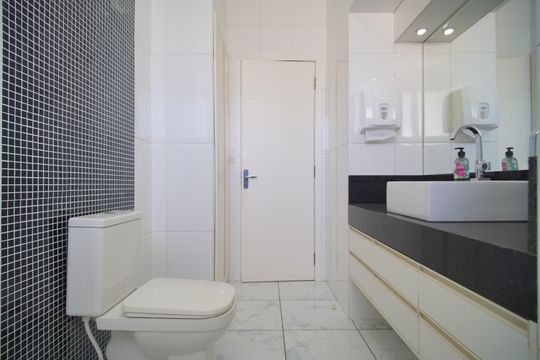 Banheiro 1 de casa para alugar com 4 quartos, 240m² em Hamburgo Velho, Novo Hamburgo