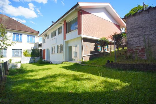 Quintal de casa para alugar com 4 quartos, 240m² em Hamburgo Velho, Novo Hamburgo