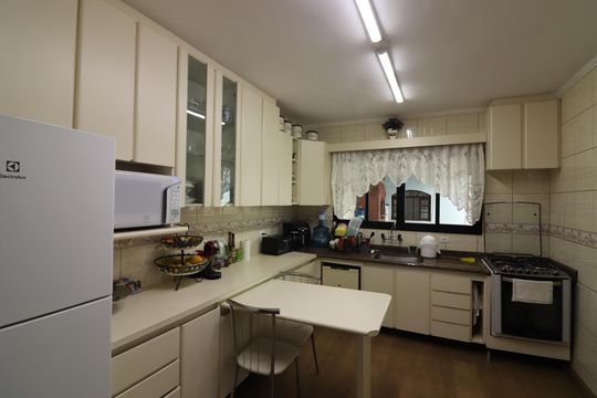 Cozinha  de casa à venda com 3 quartos, 222m² em Alves Dias, São Bernardo do Campo