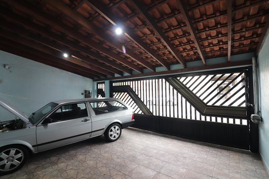Garagem de casa à venda com 3 quartos, 222m² em Alves Dias, São Bernardo do Campo