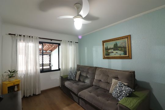 Casa à venda com 3 quartos, 222m² em Alves Dias, São Bernardo do Campo