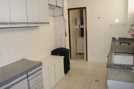 Cozinha de apartamento para alugar com 2 quartos, 143m² em Vila Buarque, São Paulo