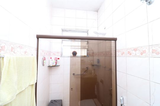 Banheiro da Suíte 1 de casa à venda com 4 quartos, 400m² em Moneró, Rio de Janeiro