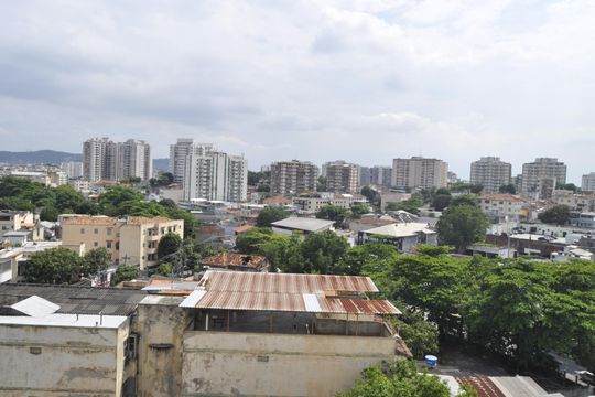 Vista da Suíte  de apartamento para alugar com 2 quartos, 55m² em Engenho de Dentro, Rio de Janeiro