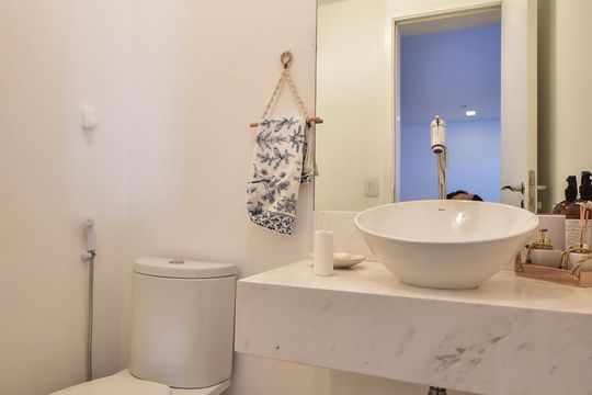Lavabo de apartamento à venda com 3 quartos, 141m² em Jardim Monte Kemel, São Paulo