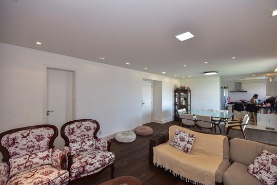 Apartamento à venda com 3 quartos, 141m² em Jardim Monte Kemel, São Paulo