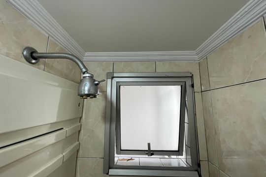 Banheiro  de apartamento à venda com 3 quartos, 56m² em Jardim Esmeralda, São Paulo