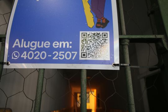 Placa de casa para alugar com 2 quartos, 150m² em Jardim América, Rio de Janeiro
