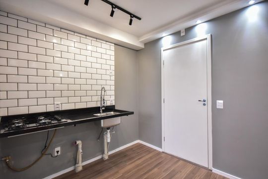 Cozinha de apartamento para alugar com 1 quarto, 31m² em Jardim Sao Luiz, São Paulo