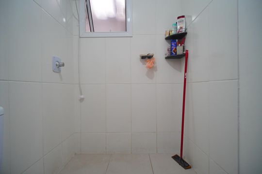Banheiro de apartamento à venda com 2 quartos, 47m² em Santo Afonso, Novo Hamburgo