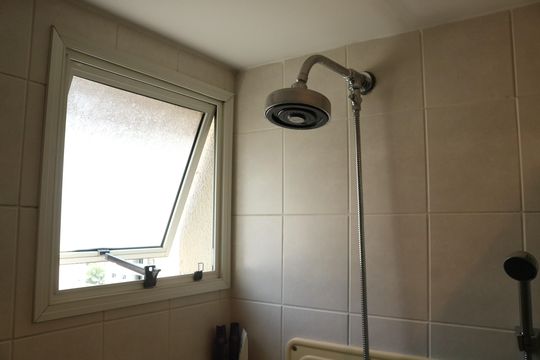 Banheiro de apartamento à venda com 1 quarto, 50m² em Pompeia, São Paulo