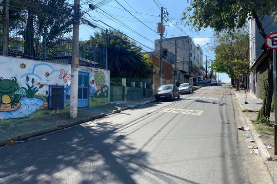 Vista da Rua de apartamento para alugar com 1 quarto, 36m² em Vila Nivi, São Paulo