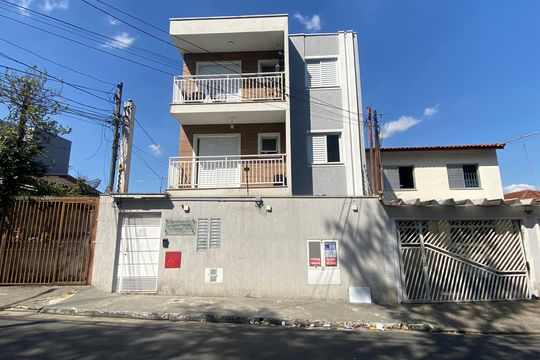 Fachada de apartamento para alugar com 1 quarto, 36m² em Vila Nivi, São Paulo