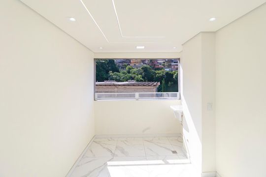 Apartamento à venda com 2 quartos, 37m² em Jardim São Luís, São Paulo
