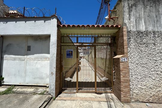 Fachada  de casa de condomínio para alugar com 4 quartos, 96m² em Cachambi, Rio de Janeiro