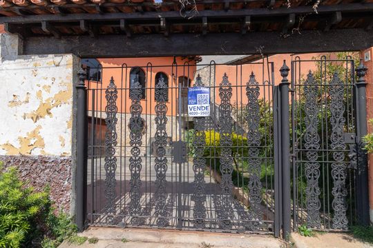 Fachada + Plaquinha de casa à venda com 3 quartos, 308m² em Jardim Piratininga, São Paulo