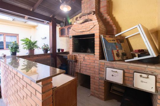 Churrasqueira de casa de condomínio para alugar com 3 quartos, 190m² em Serraria, Porto Alegre