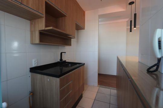 Cozinha de apartamento à venda com 2 quartos, 49m² em Vila Metalúrgica, São Paulo