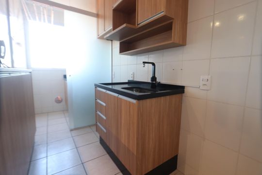 Cozinha de apartamento à venda com 2 quartos, 49m² em Vila Metalúrgica, São Paulo