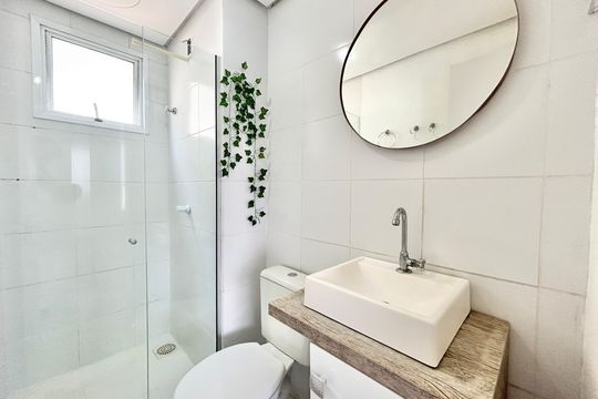 Banheiro de apartamento à venda com 2 quartos, 50m² em Scharlau, São Leopoldo