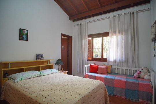 Suíte 1 de casa à venda com 2 quartos, 303m² em Petrópolis, Novo Hamburgo