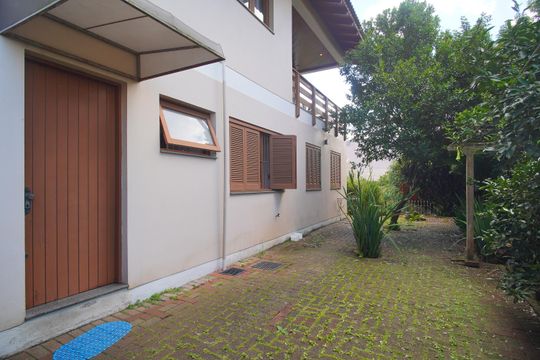 Quintal de casa à venda com 2 quartos, 303m² em Petrópolis, Novo Hamburgo