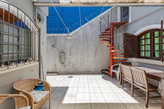 Quintal de casa à venda com 4 quartos, 230m² em Jardim Vergueiro (sacoma), São Paulo