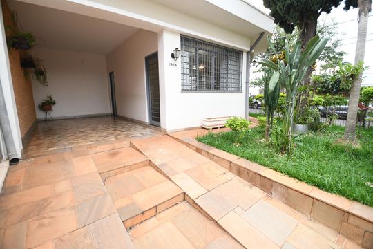 Garagem de casa à venda com 3 quartos, 198m² em Jardim Brasil, Campinas