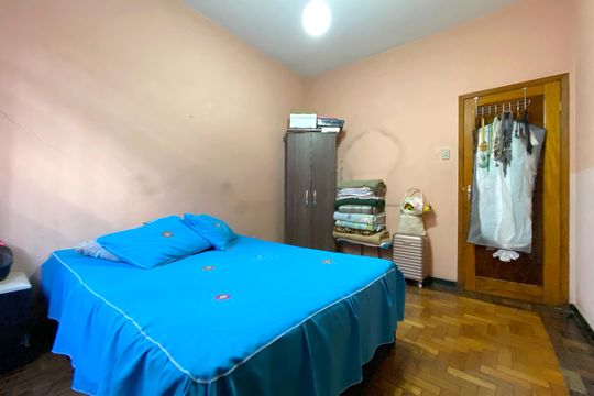 Casa à venda com 2 quartos, 400m² em Sagrada Família, Belo Horizonte