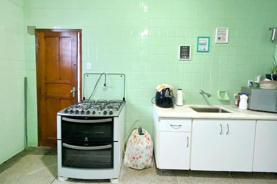 Casa à venda com 2 quartos, 400m² em Sagrada Família, Belo Horizonte
