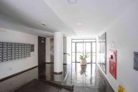 Hall de entrada de apartamento à venda com 3 quartos, 70m² em Jardim Melo, Diadema