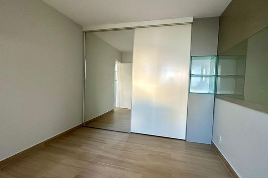Quarto de apartamento para alugar com 3 quartos, 80m² em Calafate, Belo Horizonte
