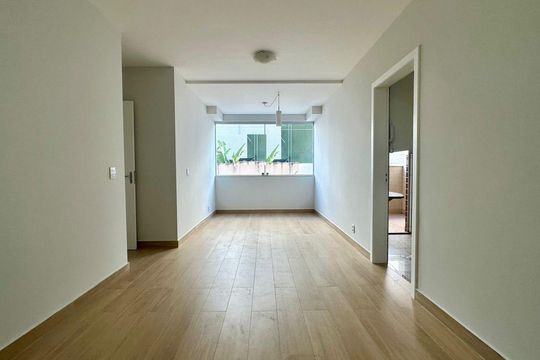 Apartamento para alugar com 3 quartos, 80m² em Calafate, Belo Horizonte