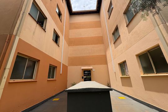 Fachada do bloco de apartamento para alugar com 2 quartos, 50m² em Ipiranga, Ribeirão Preto