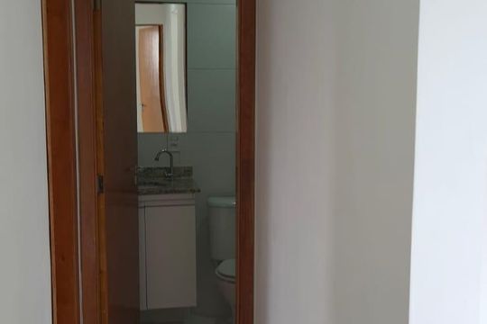 Corredor de apartamento para alugar com 2 quartos, 61m² em Jardim Marilu, Cotia