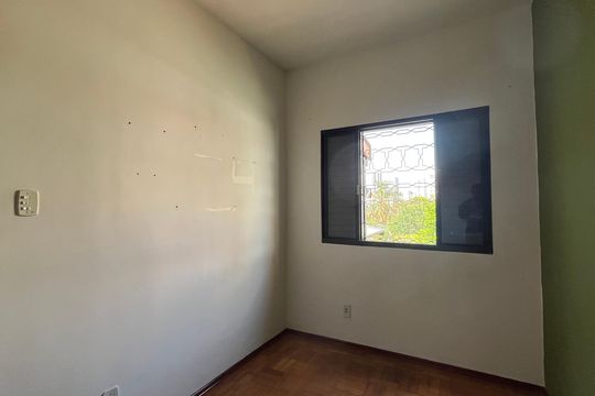 Casa à venda com 2 quartos, 300m² em Jardim Belo Horizonte, Campinas