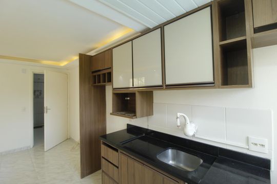 Cozinha de apartamento à venda com 2 quartos, 43m² em Parque Santa Fé, Porto Alegre
