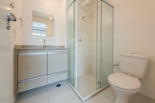 Banheiro de kitnet/studio à venda com 1 quarto, 28m² em Liberdade, São Paulo