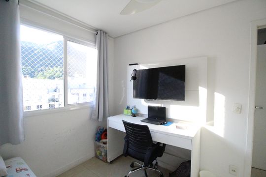 Quarto de apartamento à venda com 2 quartos, 64m² em Camorim, Rio de Janeiro