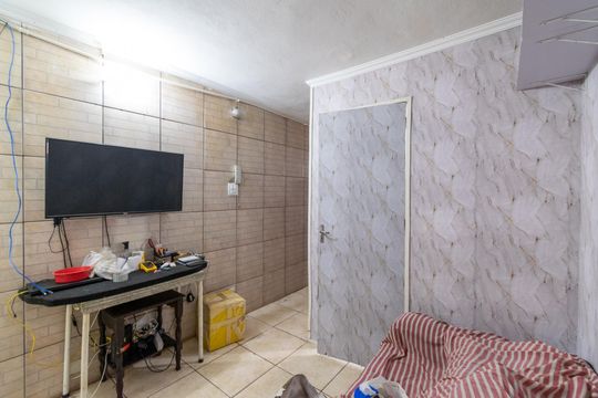 Sala de casa para alugar com 2 quartos, 40m² em Vila Fachini, São Paulo