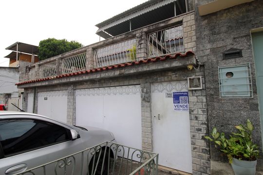 Fachada da casa de casa à venda com 2 quartos, 240m² em Irajá, Rio de Janeiro