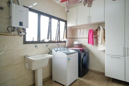Área de serviço de apartamento à venda com 4 quartos, 340m² em Santo Antônio, São Caetano do Sul