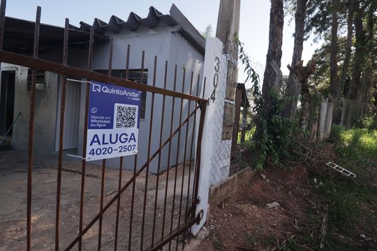 Fachada de casa à venda com 3 quartos, 130m² em Jardim Ana Maria, Jundiaí
