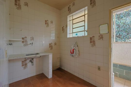 Cozinha de casa à venda com 5 quartos, 1350m² em Pompéia, Belo Horizonte